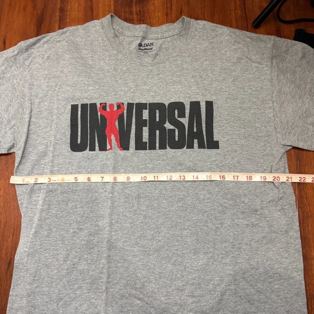 Universal Animal Bodybuilding Vintage Shirt Size Large